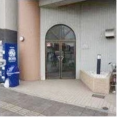エントランス　【南西向き2面採光の明るいお部屋♪】住環境良好おすすめ！ 【
