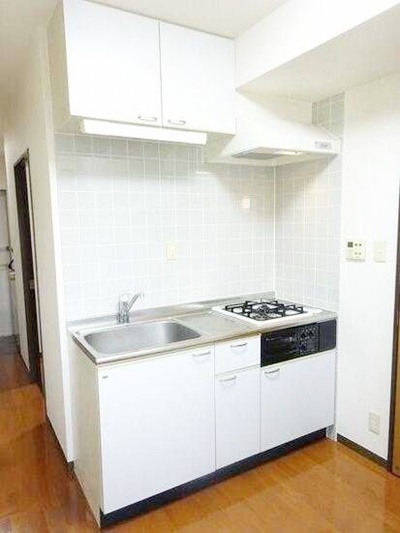 キッチン　【南西向き2面採光の明るいお部屋♪】住環境良好おすすめ！ 【