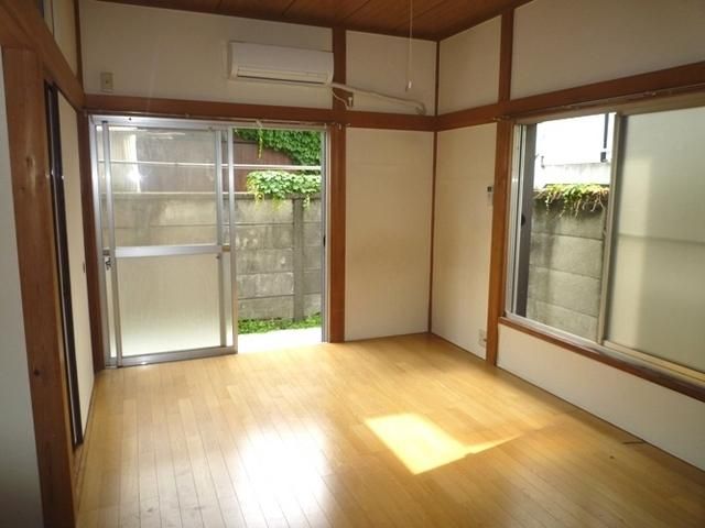 居室・リビング　★二面採光★