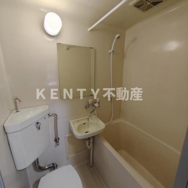 洗面設備　コンパクトで使いやすい洗面所