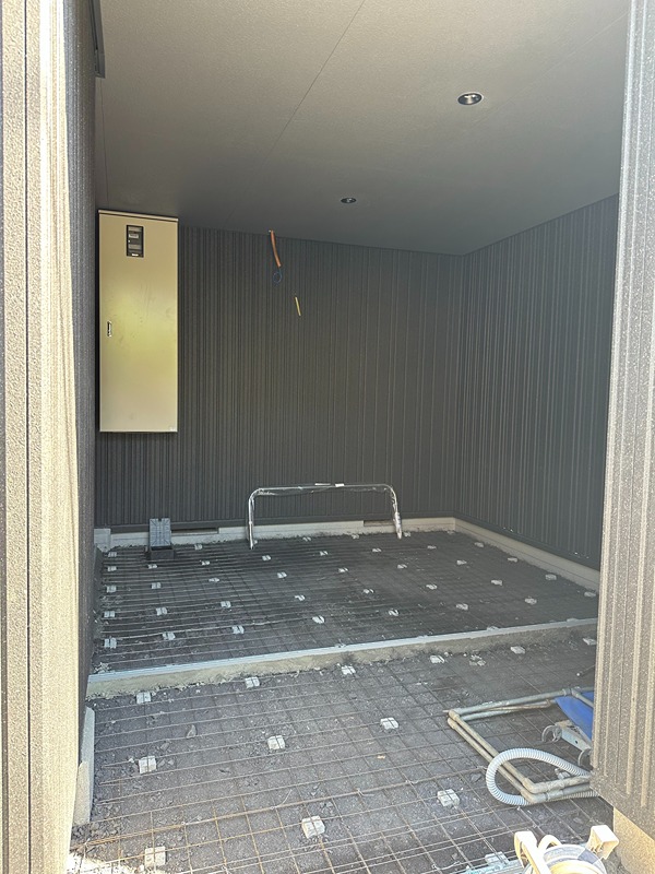 その他共有部分　現在建築中