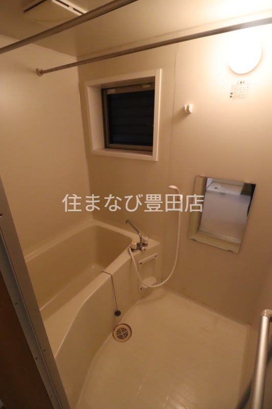 バス・シャワールーム　同型別部屋写真