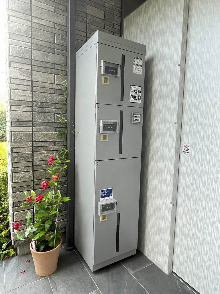 建物外観　宅配ボックスば設置されており、不在時でも荷物を受け取ること…