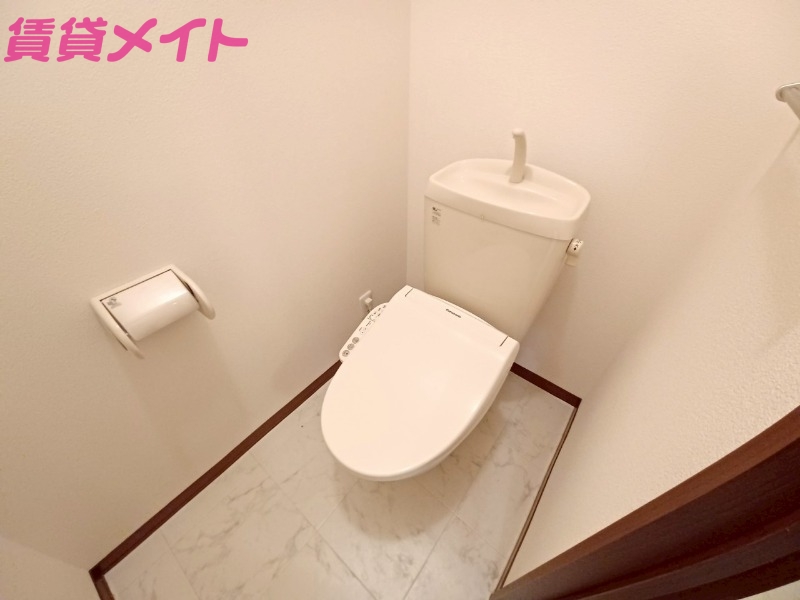 トイレ　別部屋参考写真です