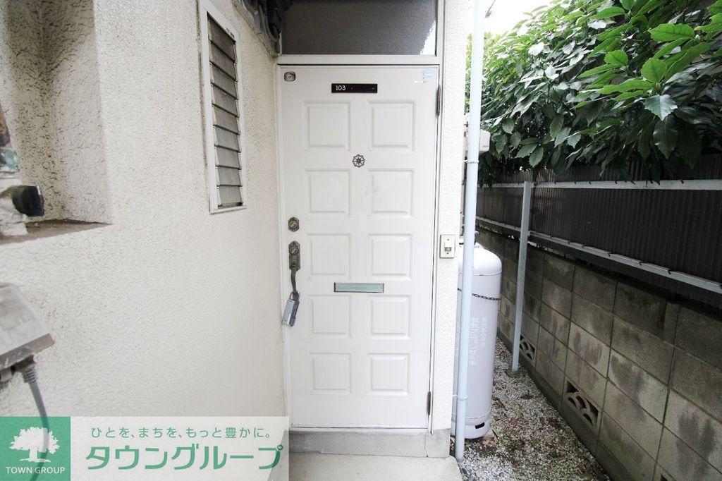 玄関　庭