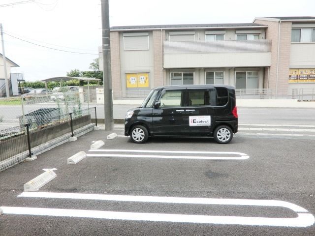 駐車場　敷地内に駐車場があります