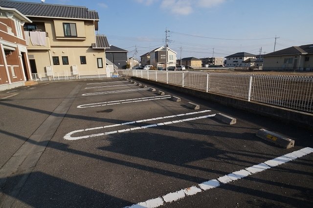 駐車場　駐車場に車を止められます