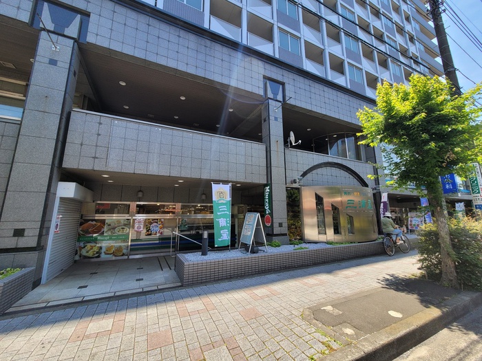 スーパー　三浦屋　東伏見店（スーパー）まで422m