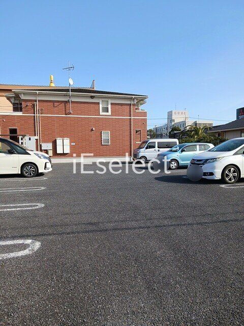 駐車場　敷地内駐車場も募集中です！