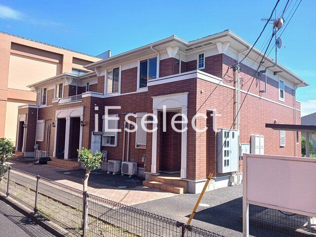 建物外観　お買い物にも出やすい立地♪
