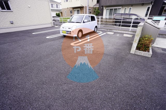駐車場　ネット無料。駐車場です。