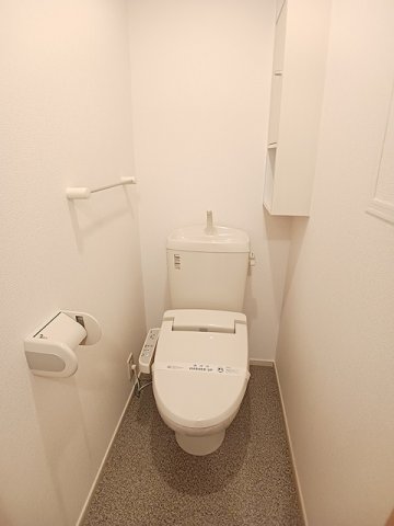 トイレ　落ち着いたトイレです