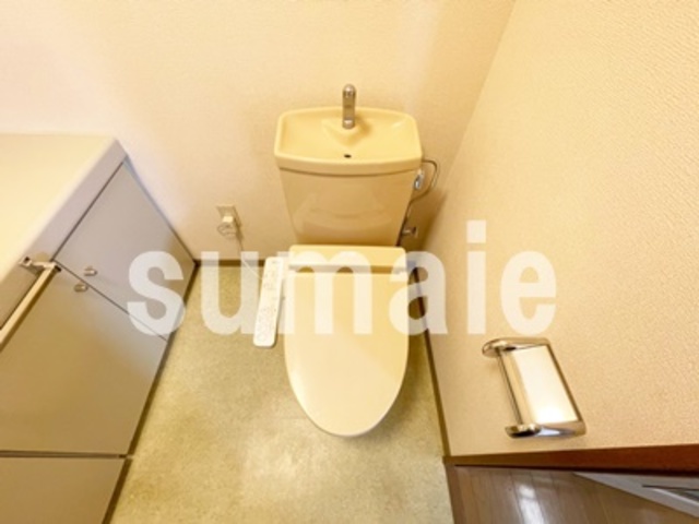 トイレ　明るいトイレです。