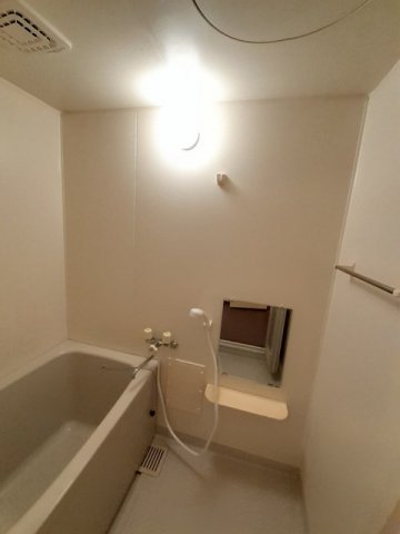 バス・シャワールーム　お風呂で日々の疲れを落としましょう