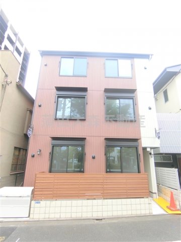 建物外観　2020年6月築　木造地上3階建て総戸数6戸 東京都大田区東