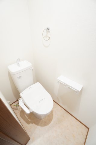 トイレ　※同物件・同タイプの写真です。