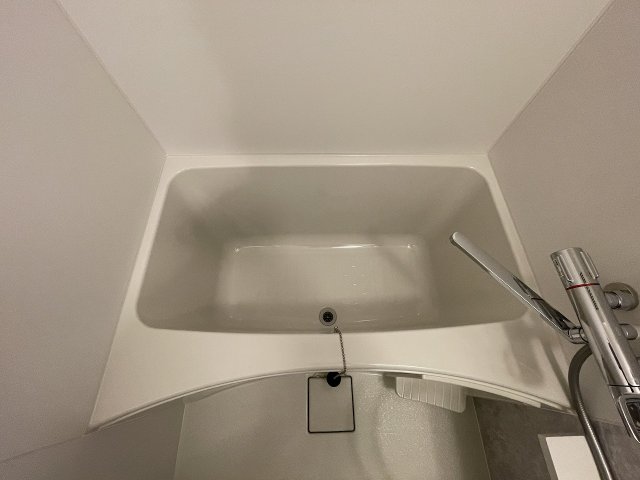 バス・シャワールーム　モデル写真