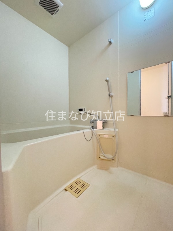 バス・シャワールーム　同型別部屋写真