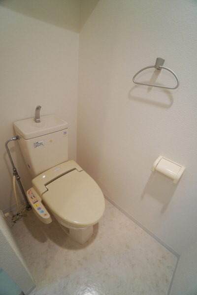 ドミール春日野道Nのトイレ写真