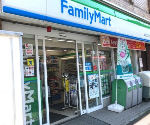 コンビニ　ファミリーマート 向丘二丁目北店（コンビニ）まで321m