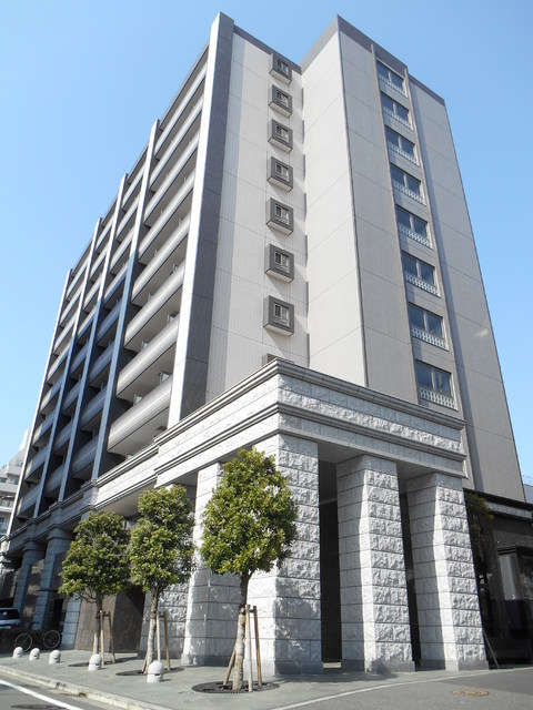 建物外観　高級感のある分譲仕様の外観