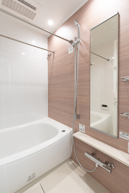 バス・シャワールーム　※写真は同タイプ住戸です。