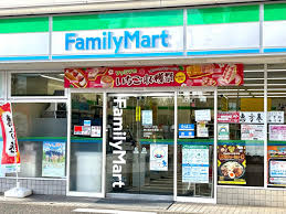 コンビニ　ファミリーマート 東久留米東本町店（コンビニ）まで260m