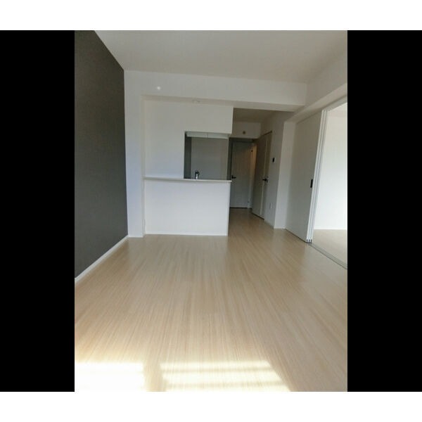 居室・リビング　明るい雰囲気のお部屋です
