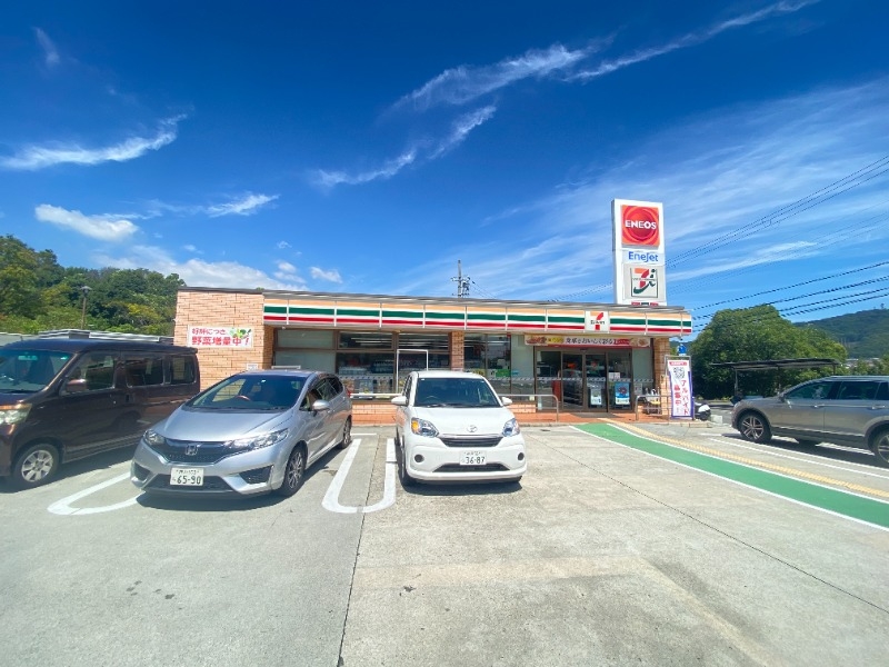 コンビニ　セブンイレブン神戸ジェームス山店（コンビニ）まで983m