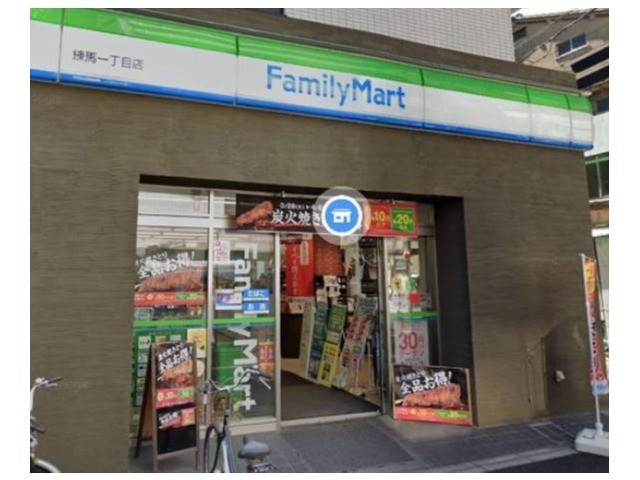 コンビニ　ファミリーマート（コンビニ）まで442m