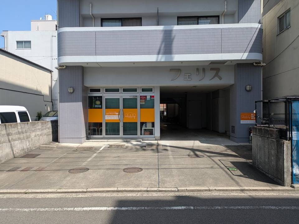 駐車場　駐車場