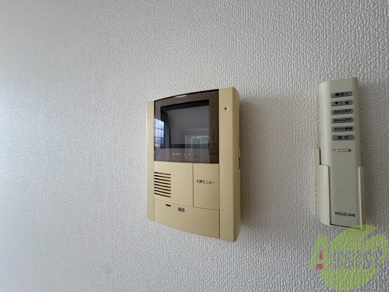 セキュリティ　ＴＶモニター付インターホンです。来客者の顔が見えるので安心！