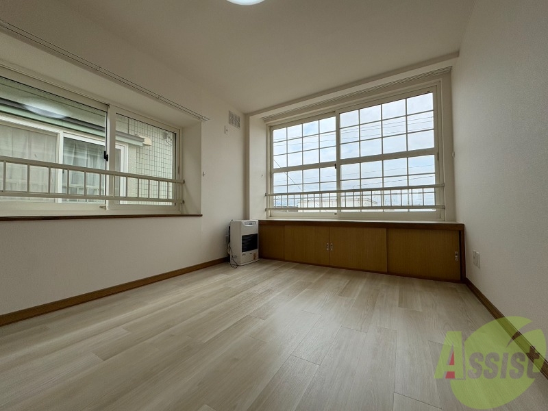 居室・リビング　広くてキレイなお部屋が広がっていて、充実した生活が送れそう。