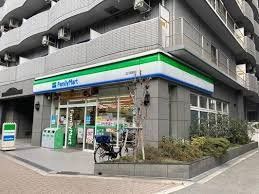 コンビニ　ファミリーマート淀川宮原店（コンビニ）まで130m