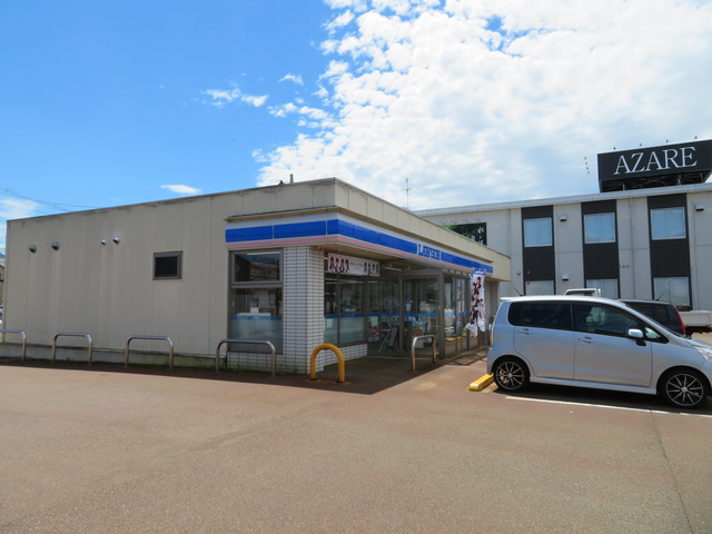 コンビニ　ローソン長岡笹崎一丁目店（コンビニ）まで295m
