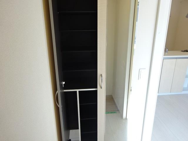 エントランス　下駄箱