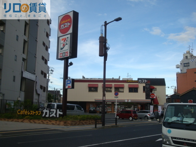 コンビニ　セブンイレブン大阪林寺2丁目店（コンビニ）まで979m