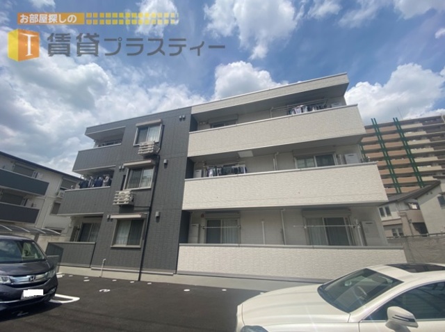 建物外観　省エネ・創エネの未来志向の物件です