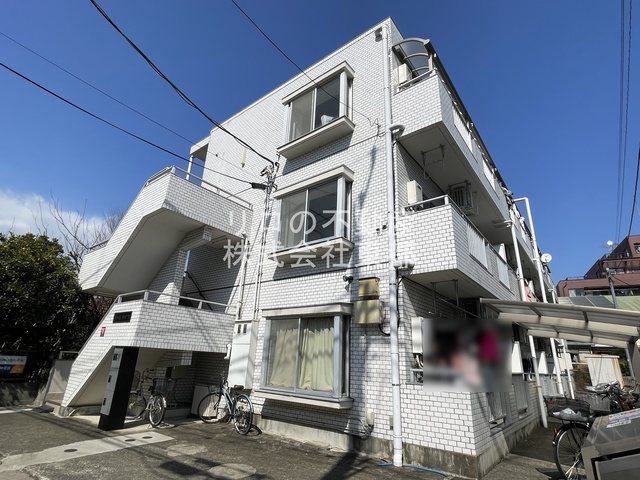 建物外観　丈夫で安心の鉄筋コンクリート造マンションです☆
