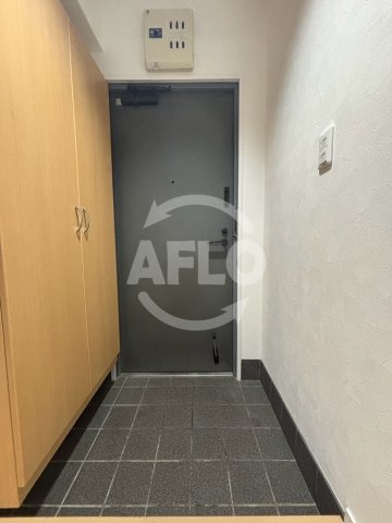 玄関　ゴールデンラピス　玄関