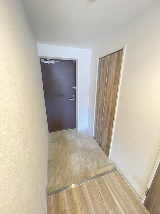 RESIDENCE SHINMEI MIYANONORIの玄関写真