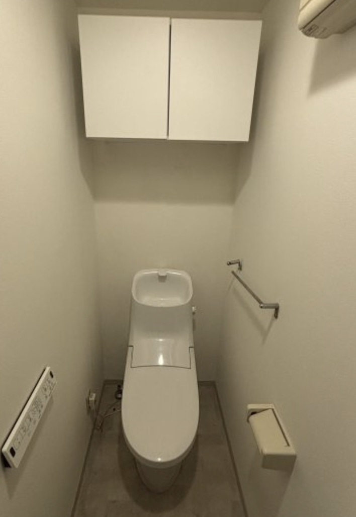 東京メトロ日比谷線 中目黒駅 徒歩2分 14階建 築30年のトイレ写真