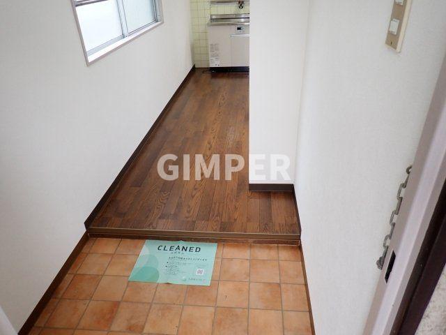 東武東上線 上板橋駅 徒歩12分 3階建 築42年の玄関写真