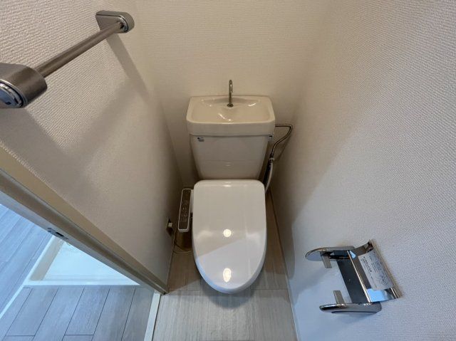 ウイング烏森のトイレ写真