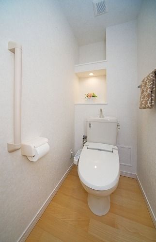 ロイヤルパークス若葉台のトイレ写真