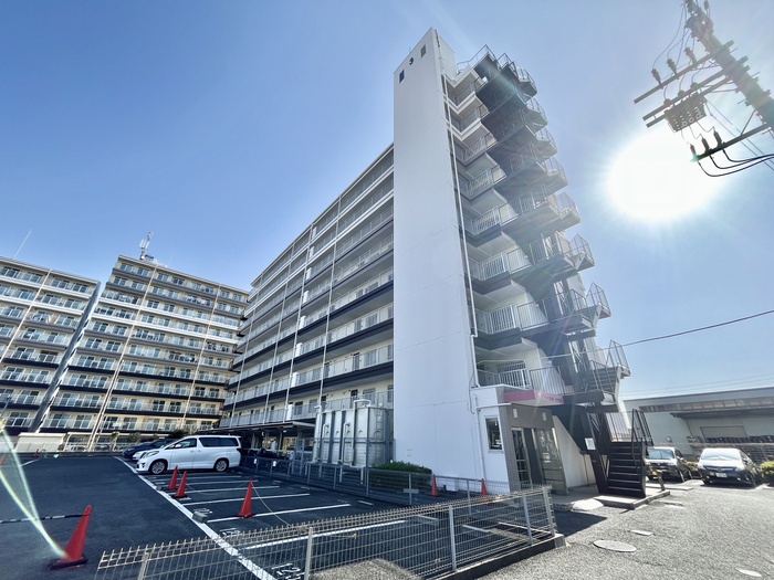 Mプラザ楠根 参番館の外観写真
