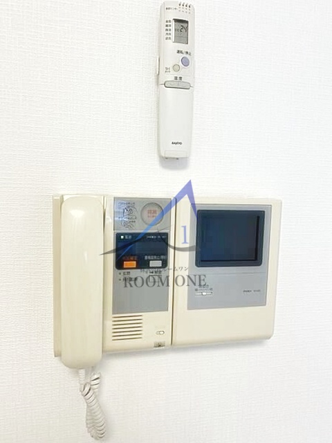 セキュリティ　モニター付きインターホンです。