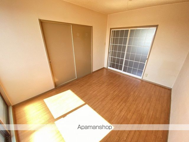 サンライズ福永IIIの居間写真