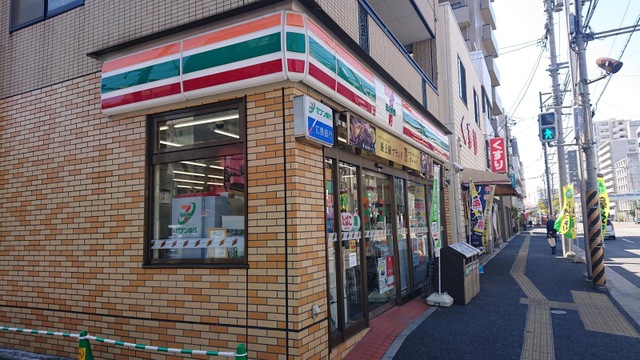 コンビニ　セブンイレブン広島舟入店（コンビニ）まで69m