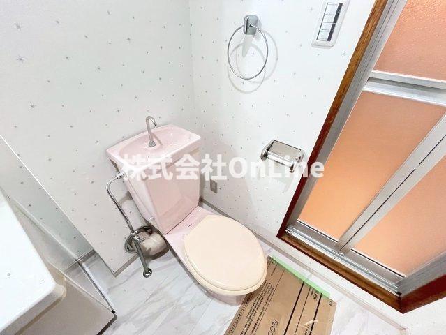 近鉄大阪線 近鉄八尾駅 徒歩7分 8階建 築38年のトイレ写真